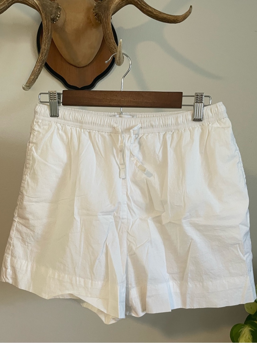 Fully Lined White Pull On Shorts